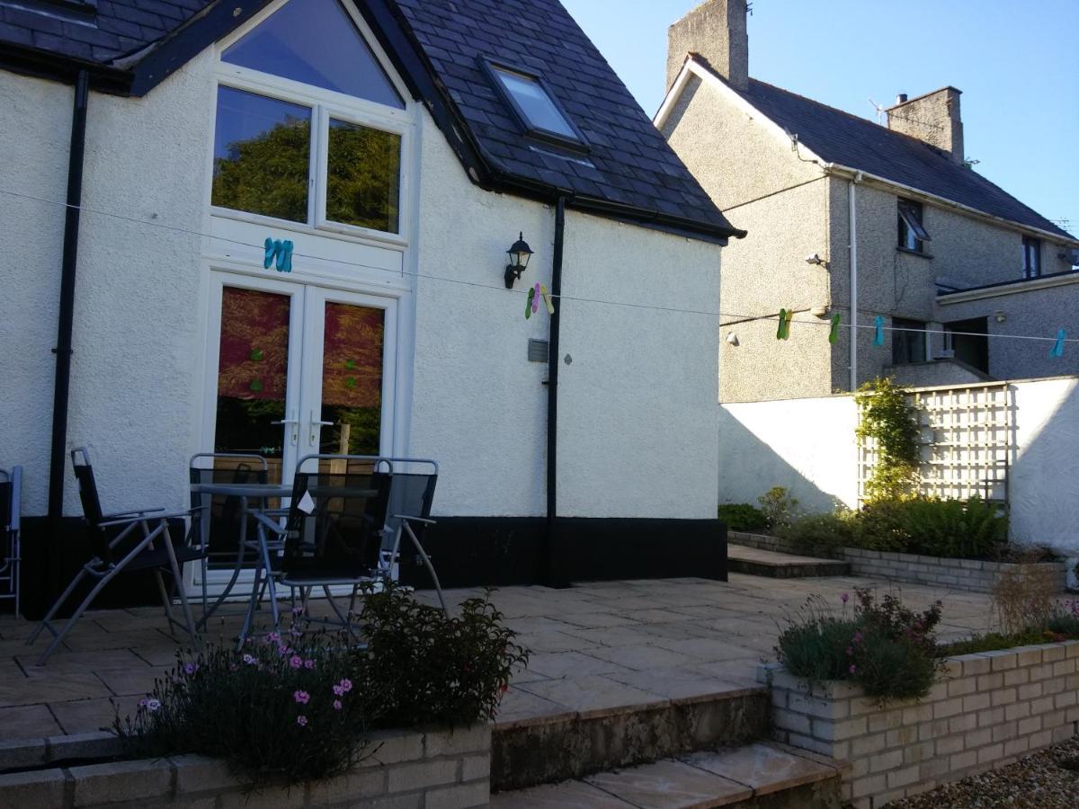 The Old School Caeathro, Snowdon, Eryri And Yr Wydffa Cottages Caernarfon Extérieur photo